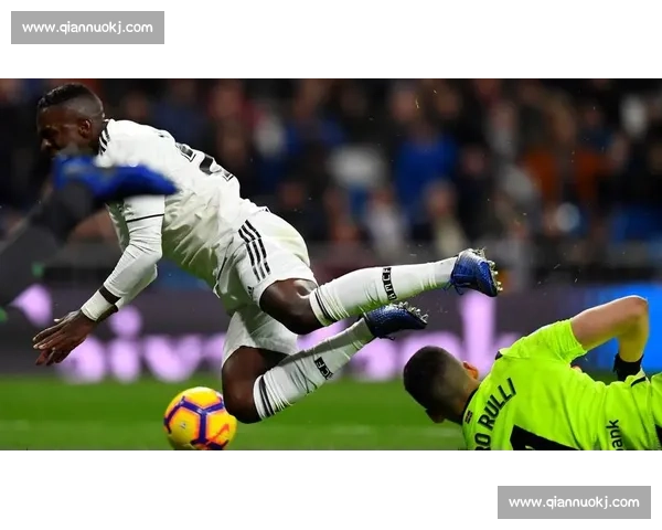 VAR 抹点引爆伯纳乌:七万声 “内格雷拉” 的怒火 VAR 抹点引爆伯纳乌:七万声 “内格雷拉” 的怒火