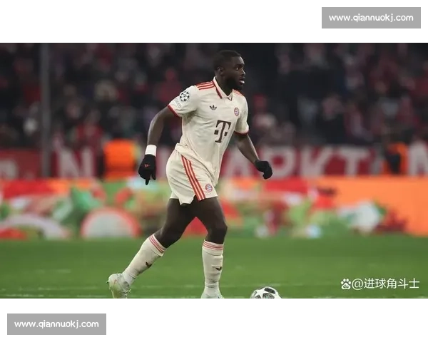 27 岁生日快乐！拜仁法国双料铁卫乌帕梅卡诺